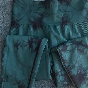 Stylish Green Tie-Dye women’s.  Leggings
